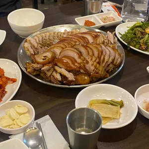 아라네왕족발보쌈 사진