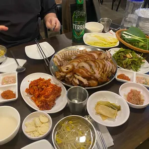아라네왕족발보쌈 사진