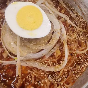 빨간의자집 사진