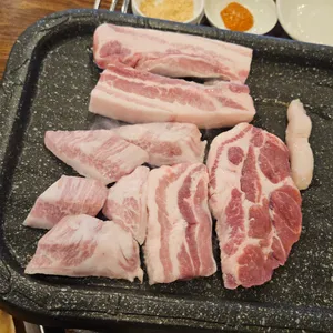 고향집 김치삼겹살 사진