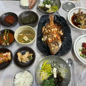 아지트 사진