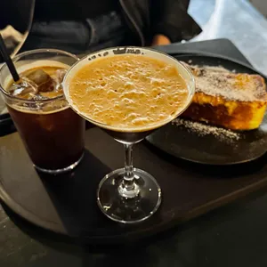 어폴 Coffee Store 사진