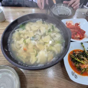 청학동 항아리칼국수 사진