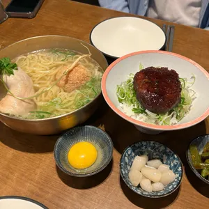 료미 사진