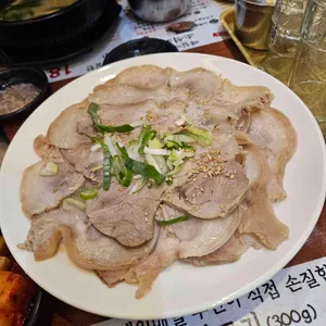 종가24시순대국밥 돼지국밥 . 육개장 곱창순대전골 사진