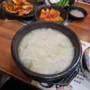 종가24시순대국밥 돼지국밥 . 육개장 곱창순대전골 사진