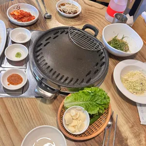 금관꽃돼지 사진