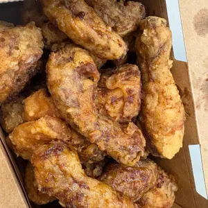 교촌치킨 사진