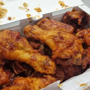 교촌치킨 사진
