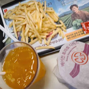 맥도날드 DT 사진