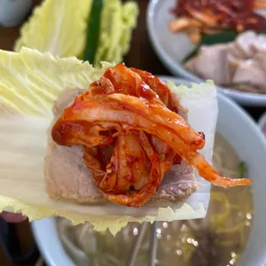 고향보쌈칼국수 사진