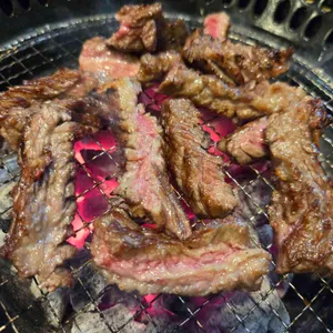 석우헌 사진
