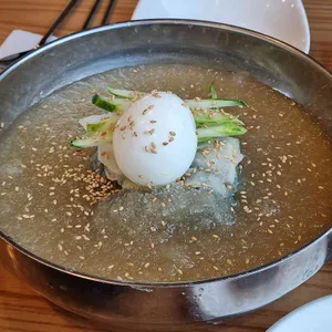 돈수백 사진