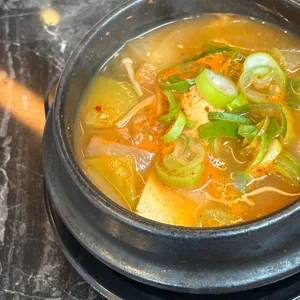 우희 사진
