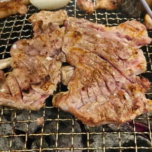 돈날개숯불갈비 사진