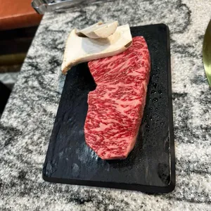 석우헌 사진