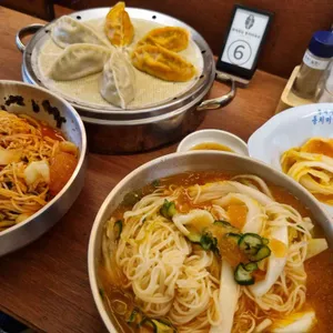 죽여주는동치미국수 사진