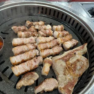 육시리 사진