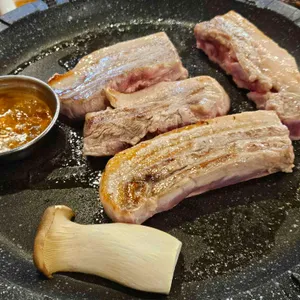 제주꽃돼지 사진