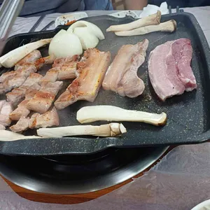 인월한우정 사진