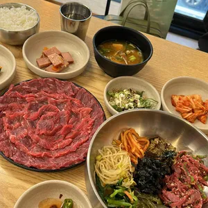 민정한우국밥 사진