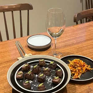 Gongi 사진