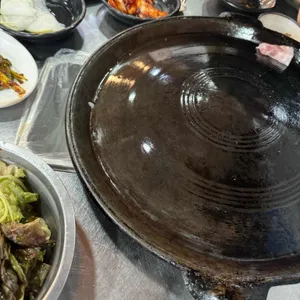 산청흑돼지 사진