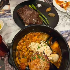 UFO 대표 사진