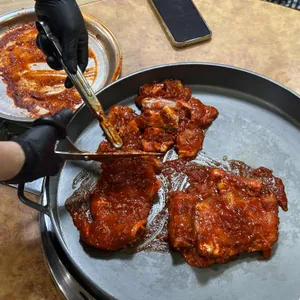 정통 춘천 닭갈비 사진