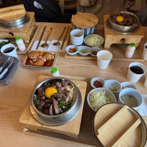 돌돌솥 사진
