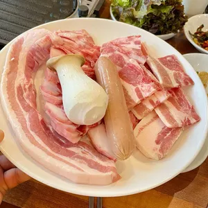 장군꼬들살김치찌개 사진