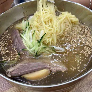 재성밀면 사진