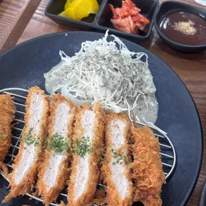 수선화돈까스 사진