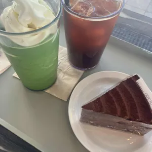 카페 윤 사진