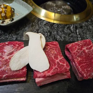 석우헌 사진