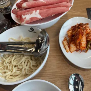 등촌샤브칼국수 사진