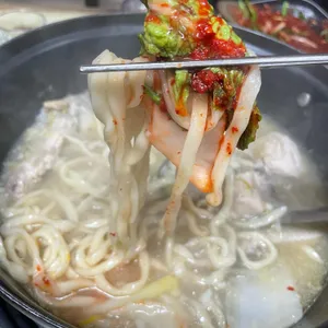 장수 닭한마리손칼국수 사진