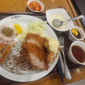 홍익돈까스 사진