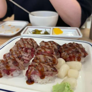 육회바른연어 사진