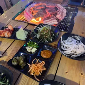 앵거스박쇠고기상점앤글램핑 리뷰 사진