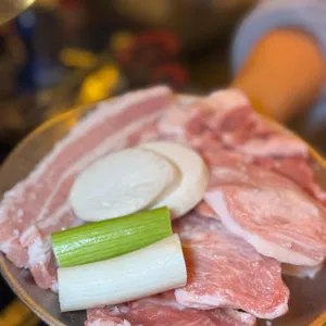 넙딱집 사진