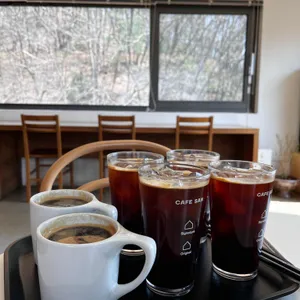 카페 산 사진