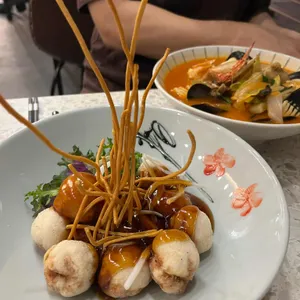 홍춘 사진
