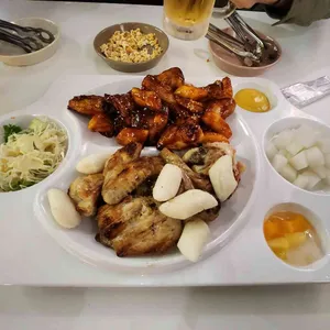 투홀릭치킨 사진