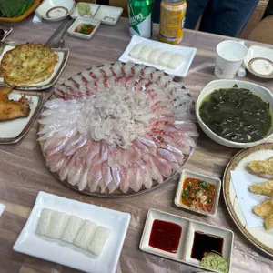 사량도 자연산횟집 리뷰 사진
