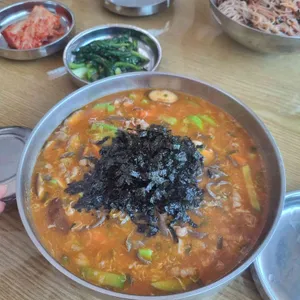 망우리고개 서옹메밀막국수 사진