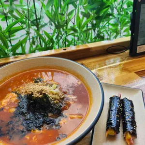 엄마손장칼국수 사진