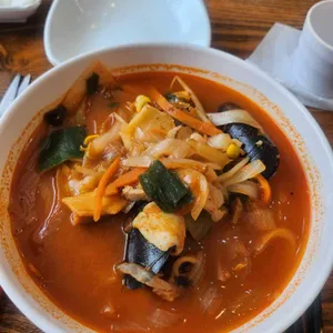 수련반점 사진