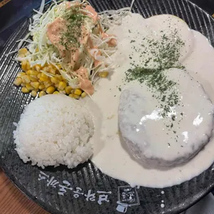 브라운돈까스 사진