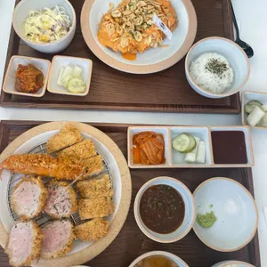 정성카츠 사진